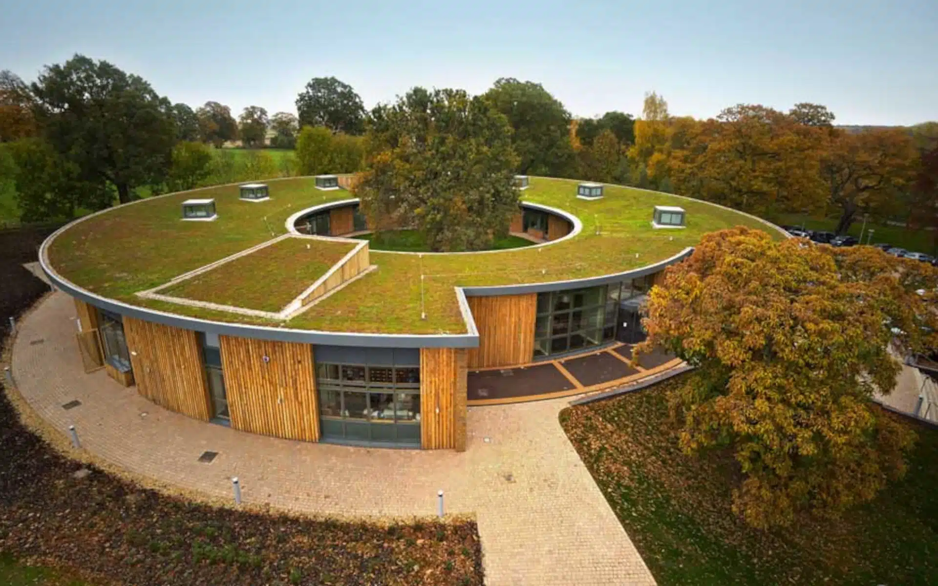 British_Horse_Society_Head_Quarters_and_Green_Roof-1